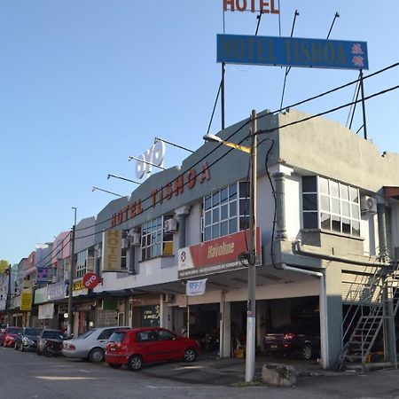 Oyo 89737 Hotel Tishoa Kampong Batu Tiga المظهر الخارجي الصورة