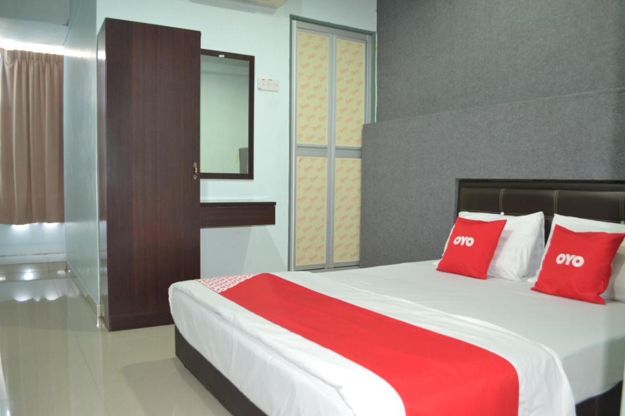 Oyo 89737 Hotel Tishoa Kampong Batu Tiga المظهر الخارجي الصورة